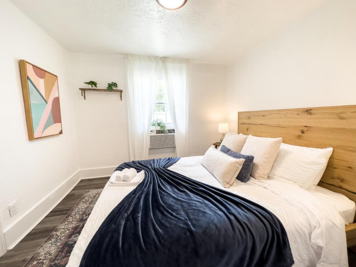 Vila 2B1B Stylish Little House W Shared Pool 511 Clearwater Exteriér fotografie