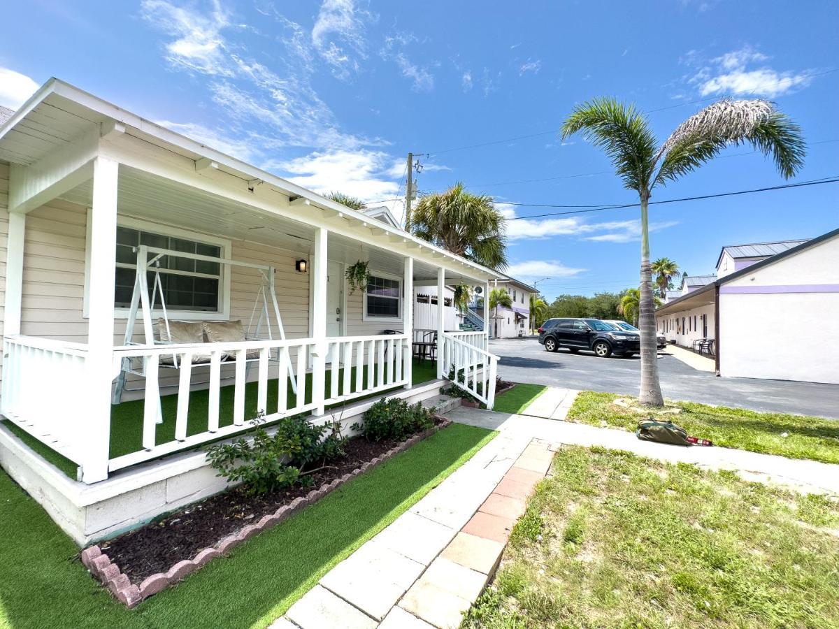 Vila 2B1B Stylish Little House W Shared Pool 511 Clearwater Exteriér fotografie