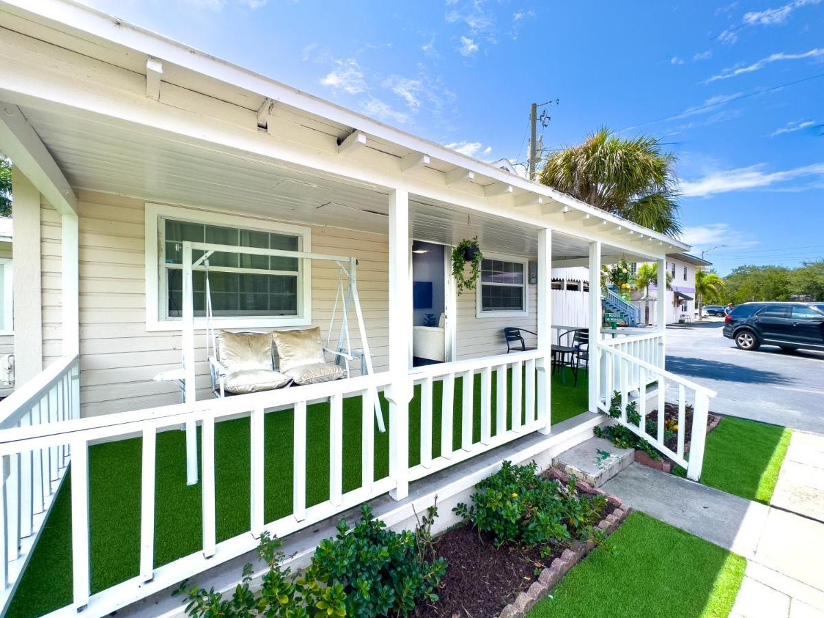 Vila 2B1B Stylish Little House W Shared Pool 511 Clearwater Exteriér fotografie