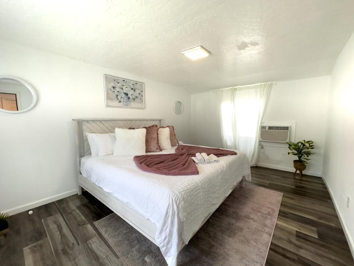 Vila 2B1B Stylish Little House W Shared Pool 511 Clearwater Exteriér fotografie