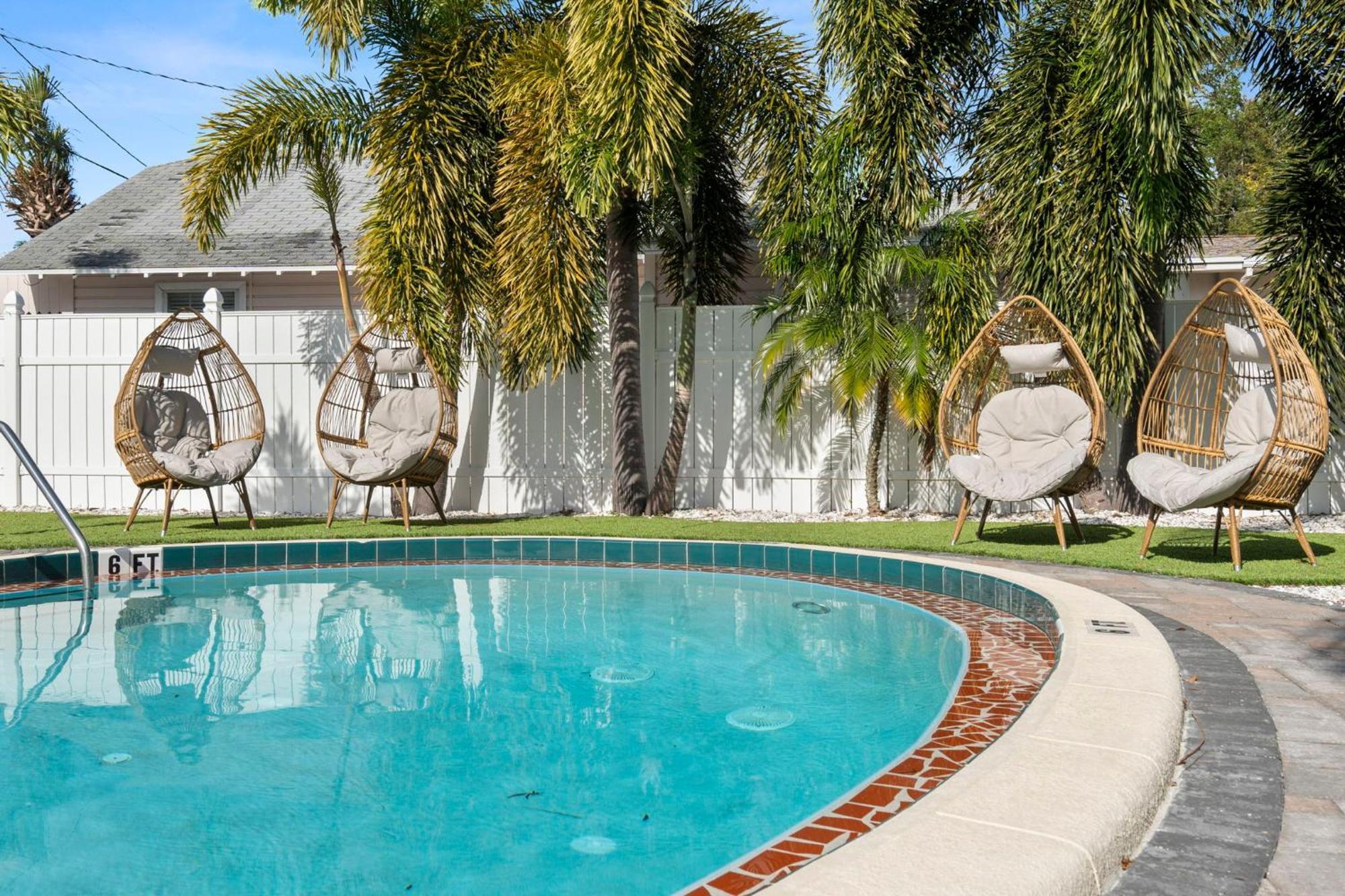 Vila 2B1B Stylish Little House W Shared Pool 511 Clearwater Exteriér fotografie