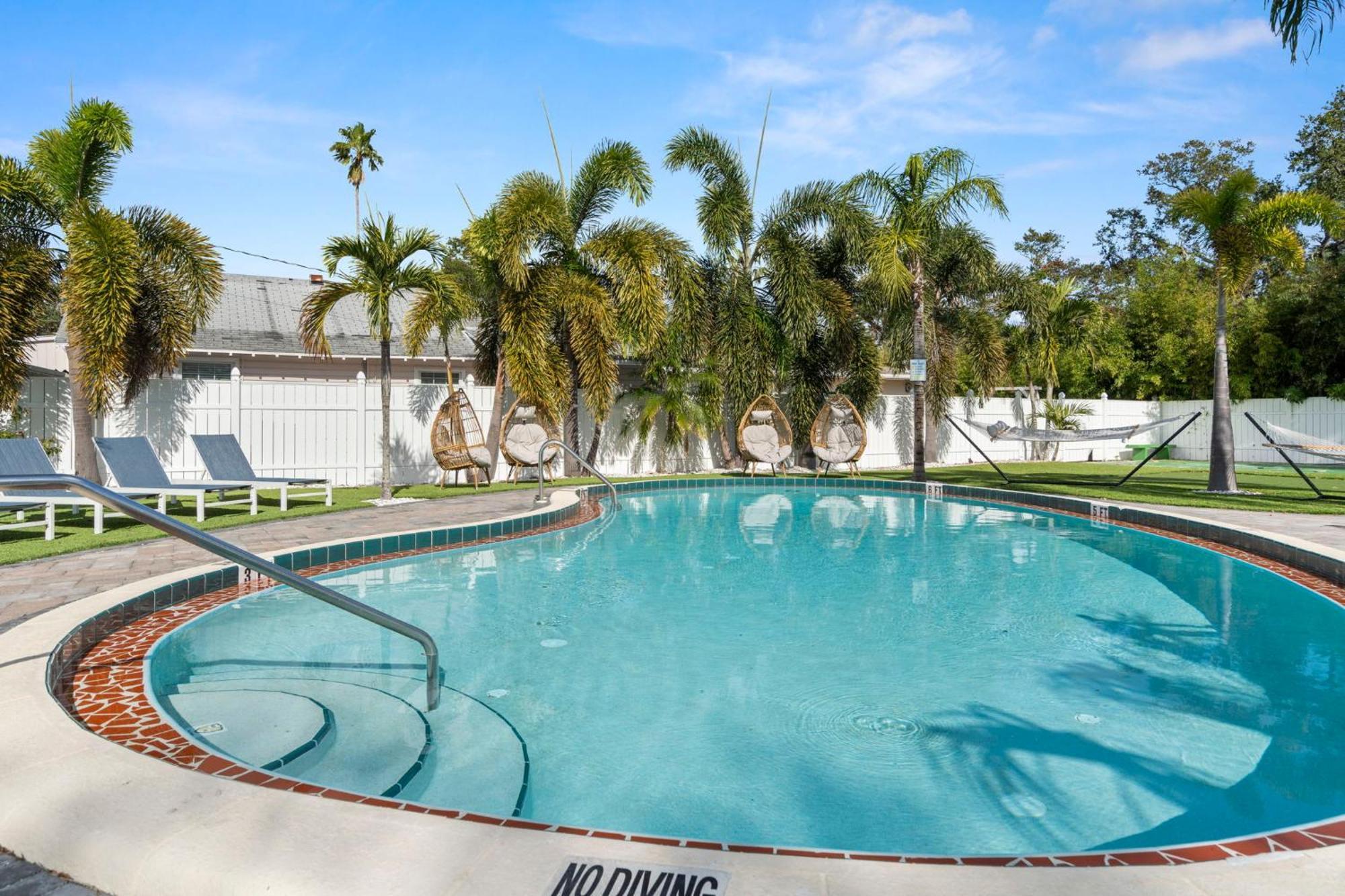 Vila 2B1B Stylish Little House W Shared Pool 511 Clearwater Exteriér fotografie